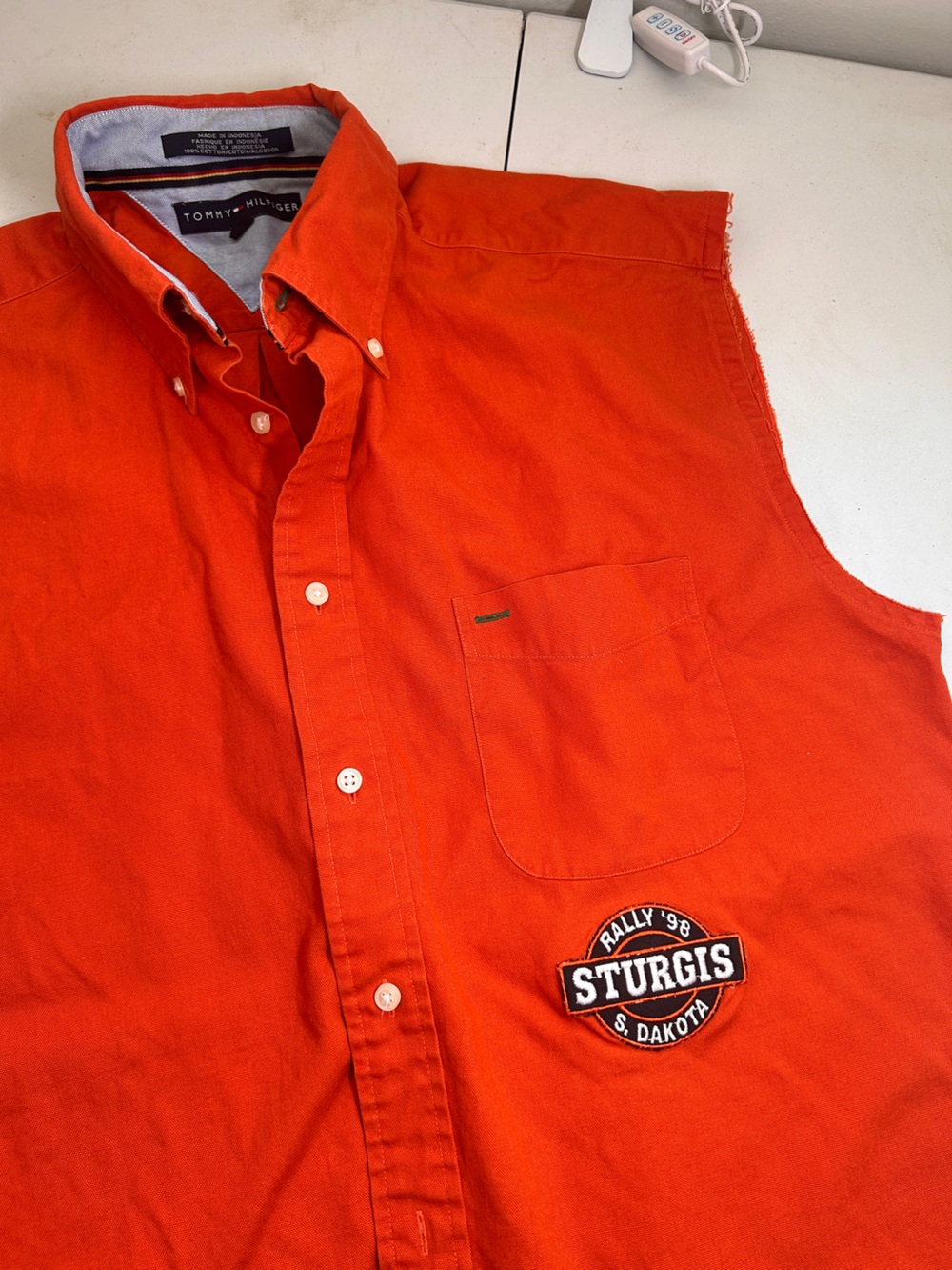 Sturgis, SD Bike Rally 1998 Shirt Cutoff Sleeve Men L Tommy Hilfiger Vintage